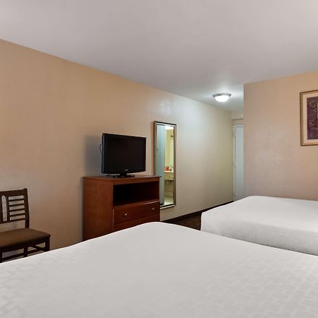 Surestay Hotel By Best Western East Brunswick Zewnętrze zdjęcie