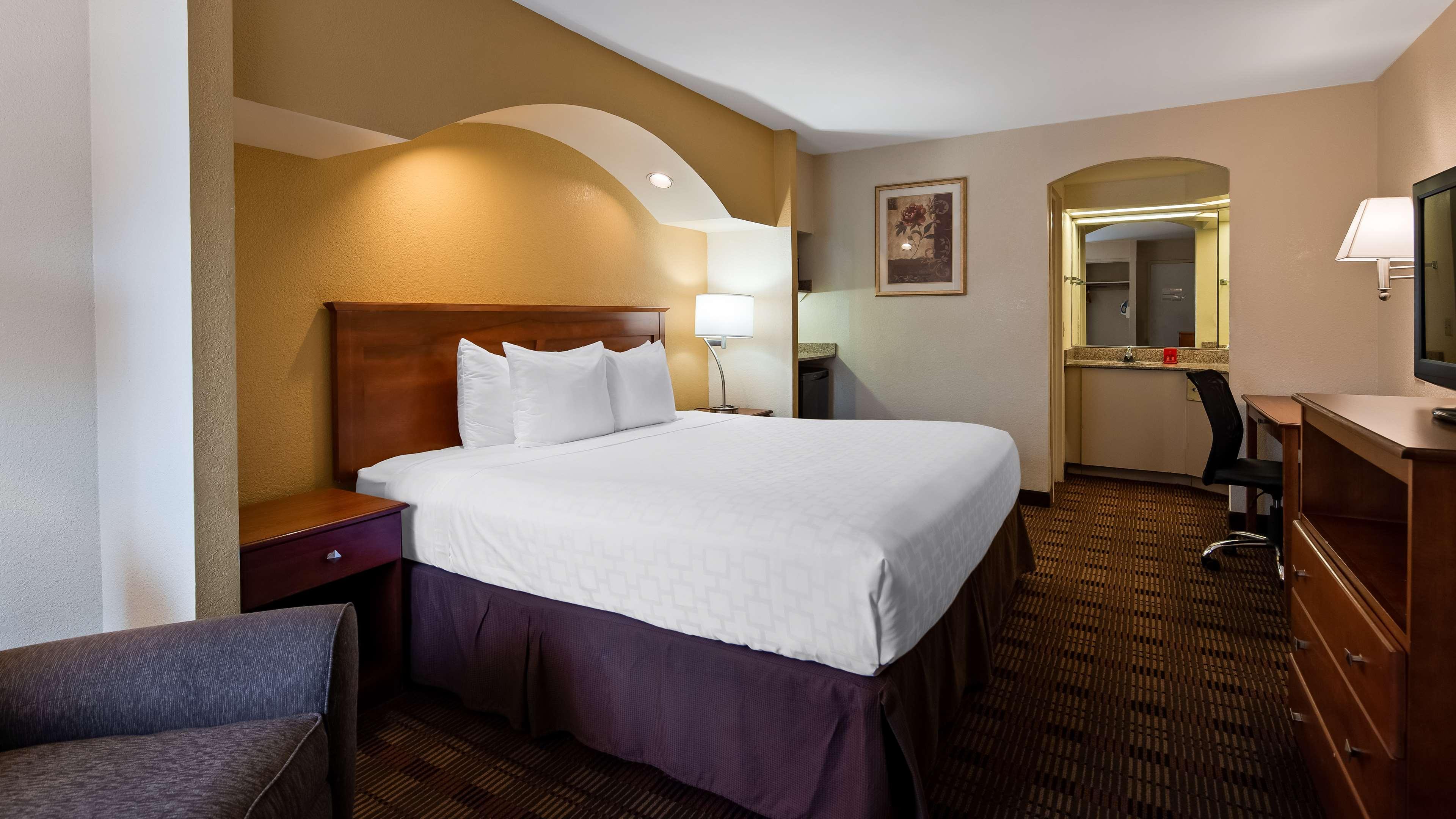 Surestay Hotel By Best Western East Brunswick Zewnętrze zdjęcie