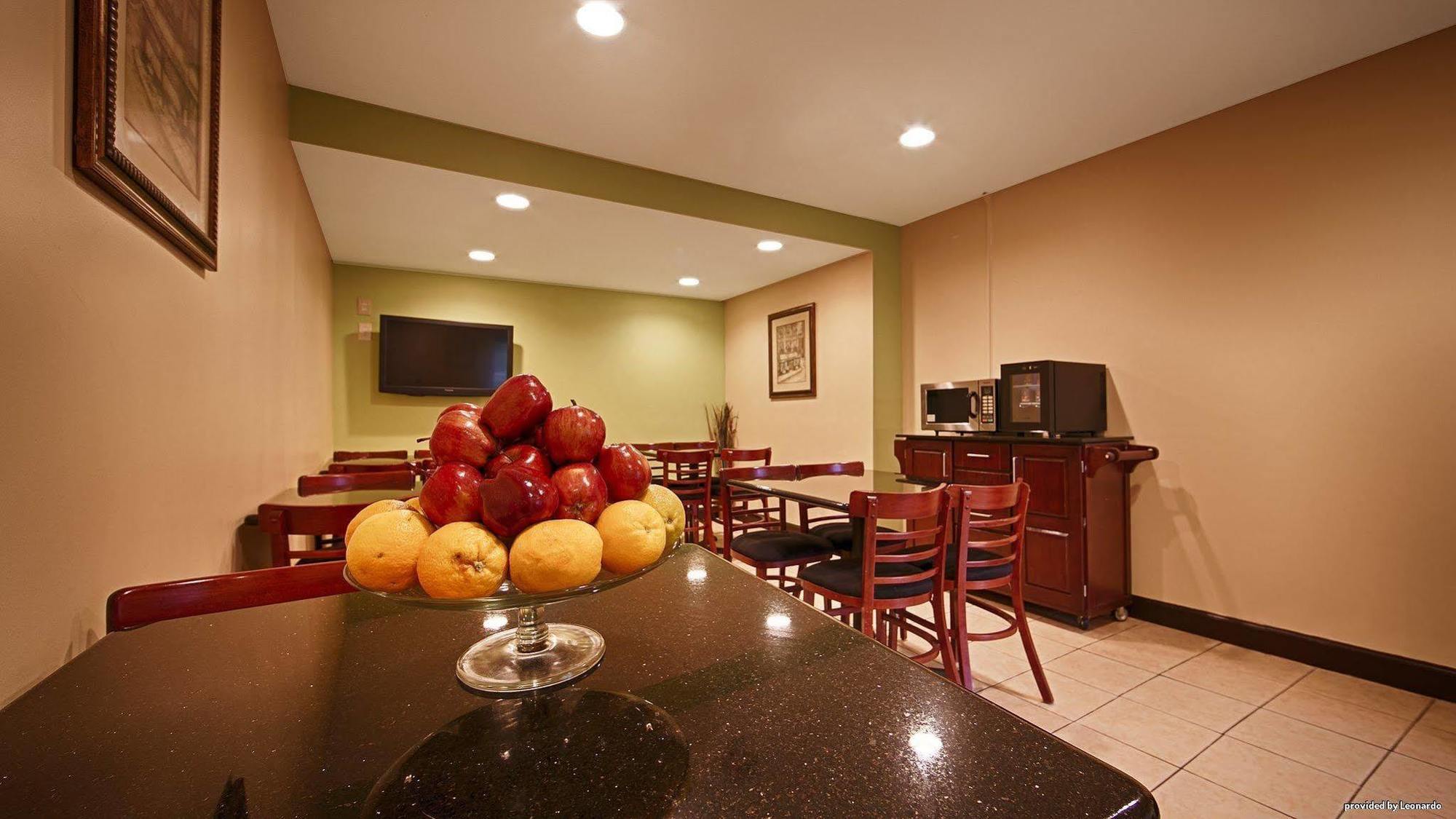 Surestay Hotel By Best Western East Brunswick Zewnętrze zdjęcie